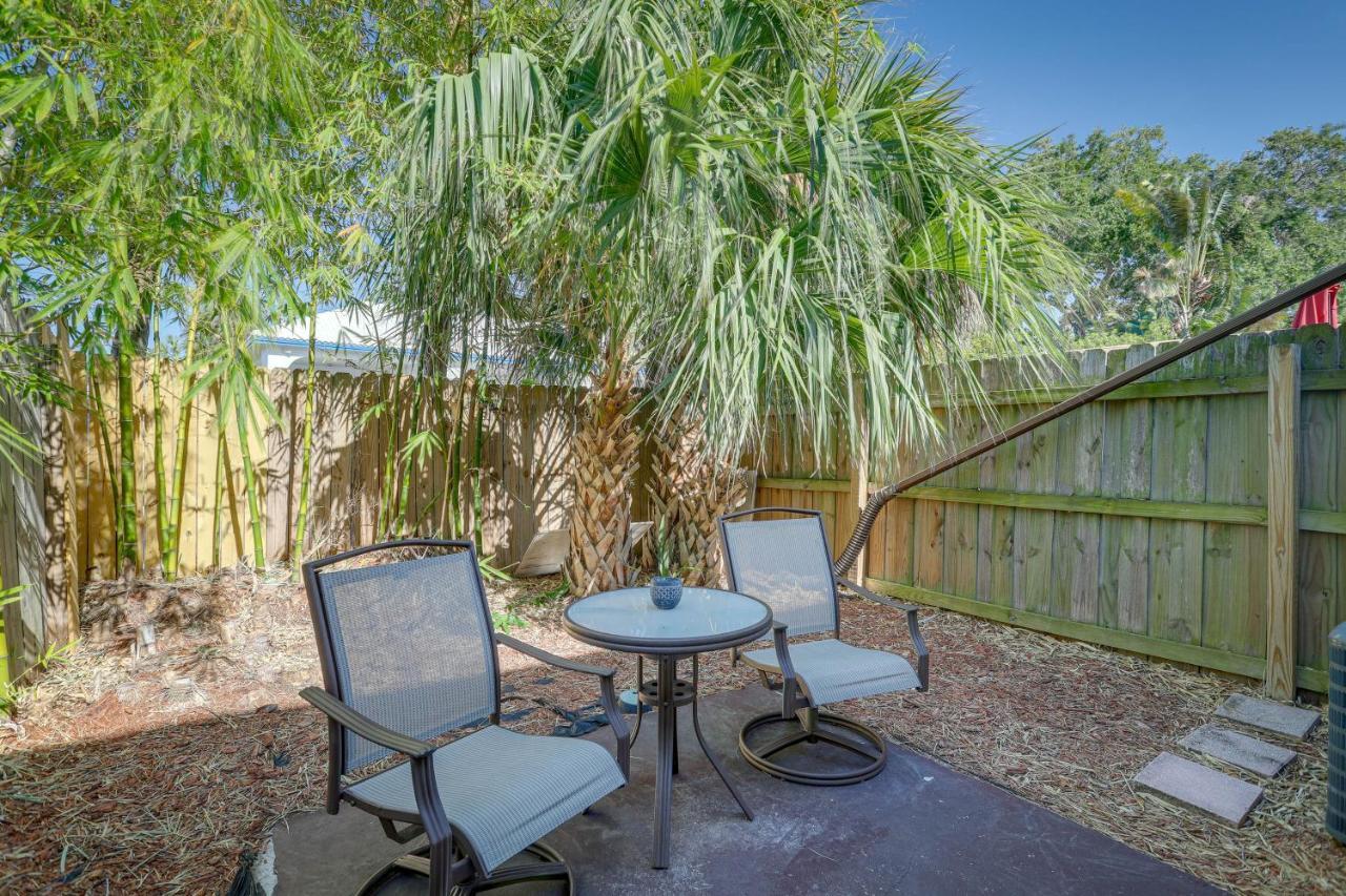 Breezy Cape Canaveral Townhome About 1 Mi To Beach! المظهر الخارجي الصورة